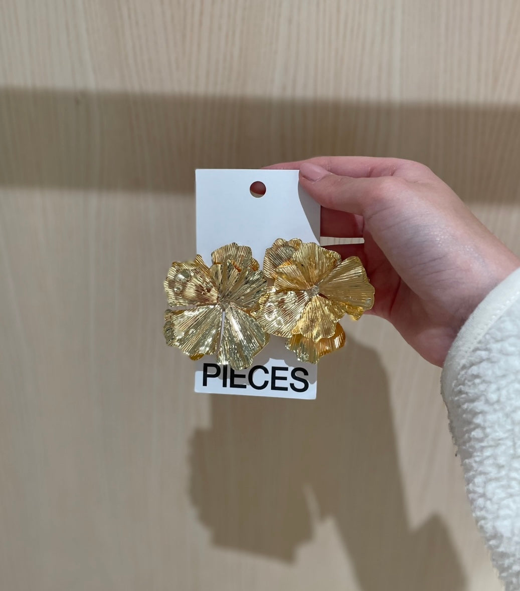 PCNILLI Earrings - Gold Colour